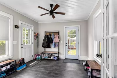 1012 Washington St, Whitman, MA 02382 - Photo 5