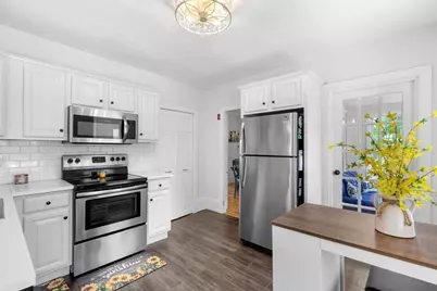 1012 Washington St, Whitman, MA 02382 - Photo 7