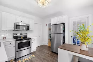 1012 Washington St, Whitman, MA 02382 - Photo 7