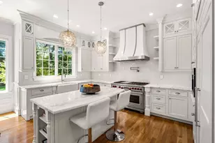 129 Rangeley Rd, Brookline, MA 02467 - Photo 9