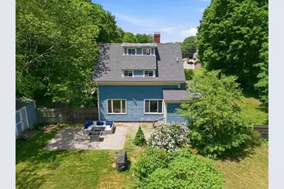 207 Dodge St, Beverly, MA 01915 - Photo 3