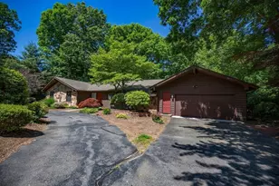 26 Brooks Rd, Longmeadow, MA 01106 - Photo 1