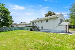 8 Main St, Wilmington, MA 01887 - Photo 5