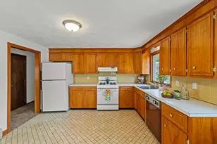 8 Main St, Wilmington, MA 01887 - Photo 9