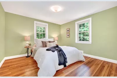 7 Pine Hill Rd, Bedford, MA 01730 - Photo 11