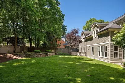 14 Winthrop St, Newton, MA 02465 - Photo 29