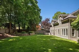 14 Winthrop St, Newton, MA 02465 - Photo 29
