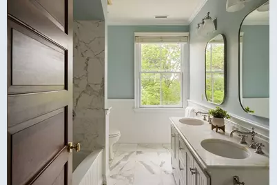 14 Winthrop St, Newton, MA 02465 - Photo 21
