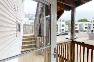 101 Baxter St, Boston, MA 02127 - Photo 11