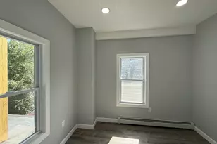 126 Cross St, Lawrence, MA 01841 - Photo 11