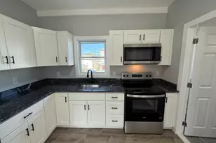 126 Cross St, Lawrence, MA 01841 - Photo 7