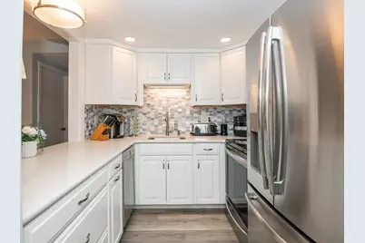 30 Conant St #1B, Beverly, MA 01915 - Photo 11