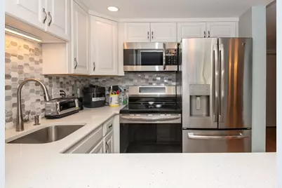 30 Conant St #1B, Beverly, MA 01915 - Photo 13