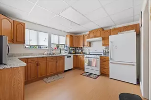 30 Church St, Milford, MA 01757 - Photo 11