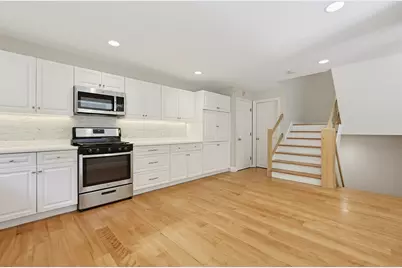 33 Half Crown Cir #33, Ashland, MA 01721 - Photo 9