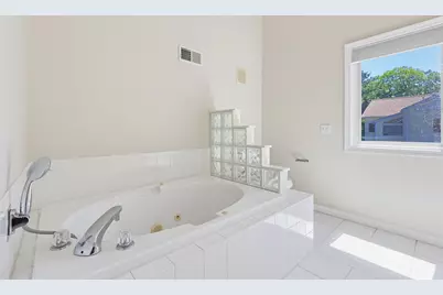 33 Half Crown Cir #33, Ashland, MA 01721 - Photo 25