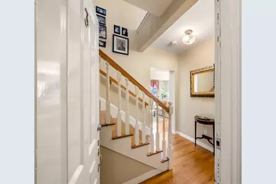7 Hamilton St #3, Salem, MA 01970 - Photo 5