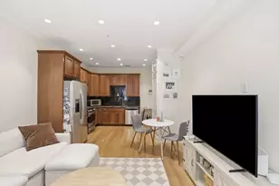 73 Myrtle St, Boston, MA 02114 - Photo 3