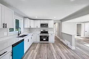 98 Hobart St, East Bridgewater, MA 02333 - Photo 9