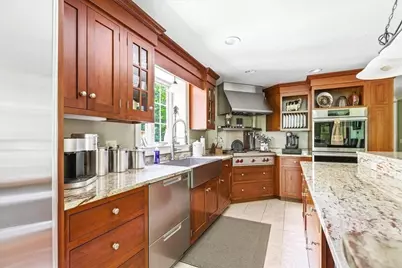 137 Cedar St, Middleborough, MA 02346 - Photo 3