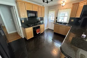 181 Bonad Rd, Brookline, MA 02467 - Photo 3