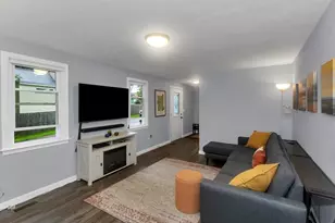 22 Porter St, Shirley, MA 01464 - Photo 5