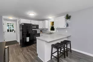 22 Porter St, Shirley, MA 01464 - Photo 9