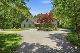 409 Henry St, Amherst, MA 01002 - Photo 3