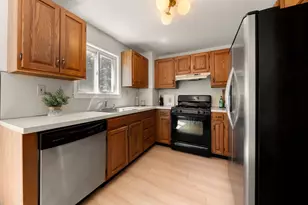 161 Winter St, Hanson, MA 02341 - Photo 5