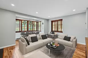 100 Ledgewood Dr, Stoneham, MA 02180 - Photo 5