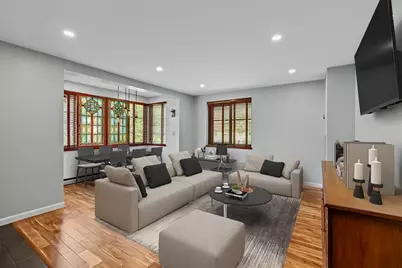 100 Ledgewood Dr #319, Stoneham, MA 02180 - Photo 3