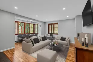 100 Ledgewood Dr, Stoneham, MA 02180 - Photo 3