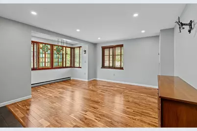 100 Ledgewood Dr #319, Stoneham, MA 02180 - Photo 17