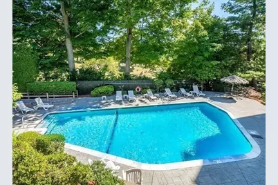 100 Ledgewood Dr #319, Stoneham, MA 02180 - Photo 19