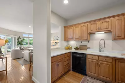 17 Bay Pointe Dr Ext #17, Wareham, MA 02532 - Photo 9