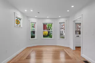 33 Farragut Ave, Medford, MA 02155 - Photo 9