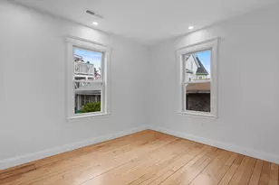 33 Farragut Ave, Medford, MA 02155 - Photo 11