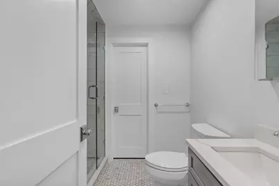 33 Farragut Ave, Medford, MA 02155 - Photo 21