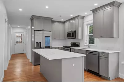 33 Farragut Ave, Medford, MA 02155 - Photo 5