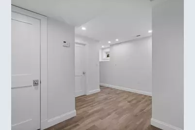 33 Farragut Ave, Medford, MA 02155 - Photo 13