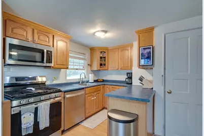 108 Deforest St, Boston, MA 02131 - Photo 9