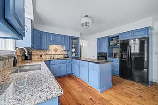 6 N Mill St, Hopkinton, MA 01748 - Photo 5