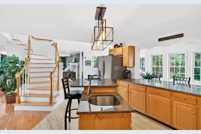 176 Robbs Hill Rd, Lunenburg, MA 01462 - Photo 9