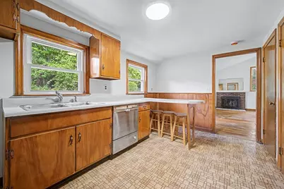 38 West St, Foxboro, MA 02035 - Photo 5
