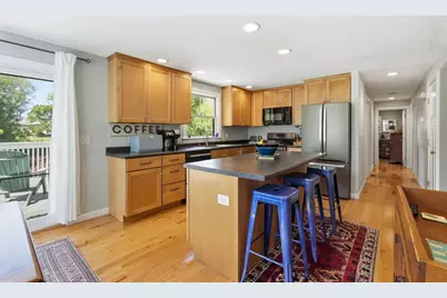 17 Captain Lathrop Dr, Deerfield, MA 01373 - Photo 11