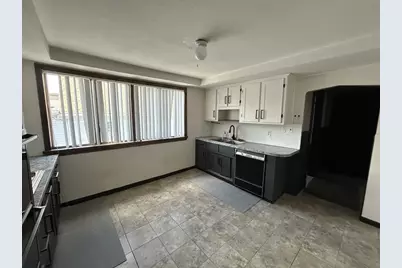 29 Oakland Ave, Everett, MA 02149 - Photo 11