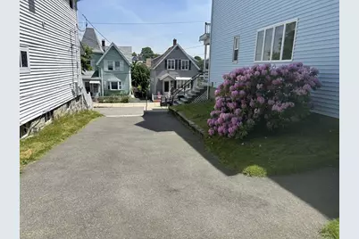 29 Oakland Ave, Everett, MA 02149 - Photo 7