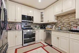 14 Oakhurst St, Boston, MA 02124 - Photo 15