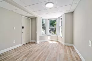 153 Summer St, Lowell, MA 01852 - Photo 7
