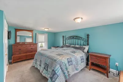 22 Collette's Grove Rd, Derry, NH 03038 - Photo 5